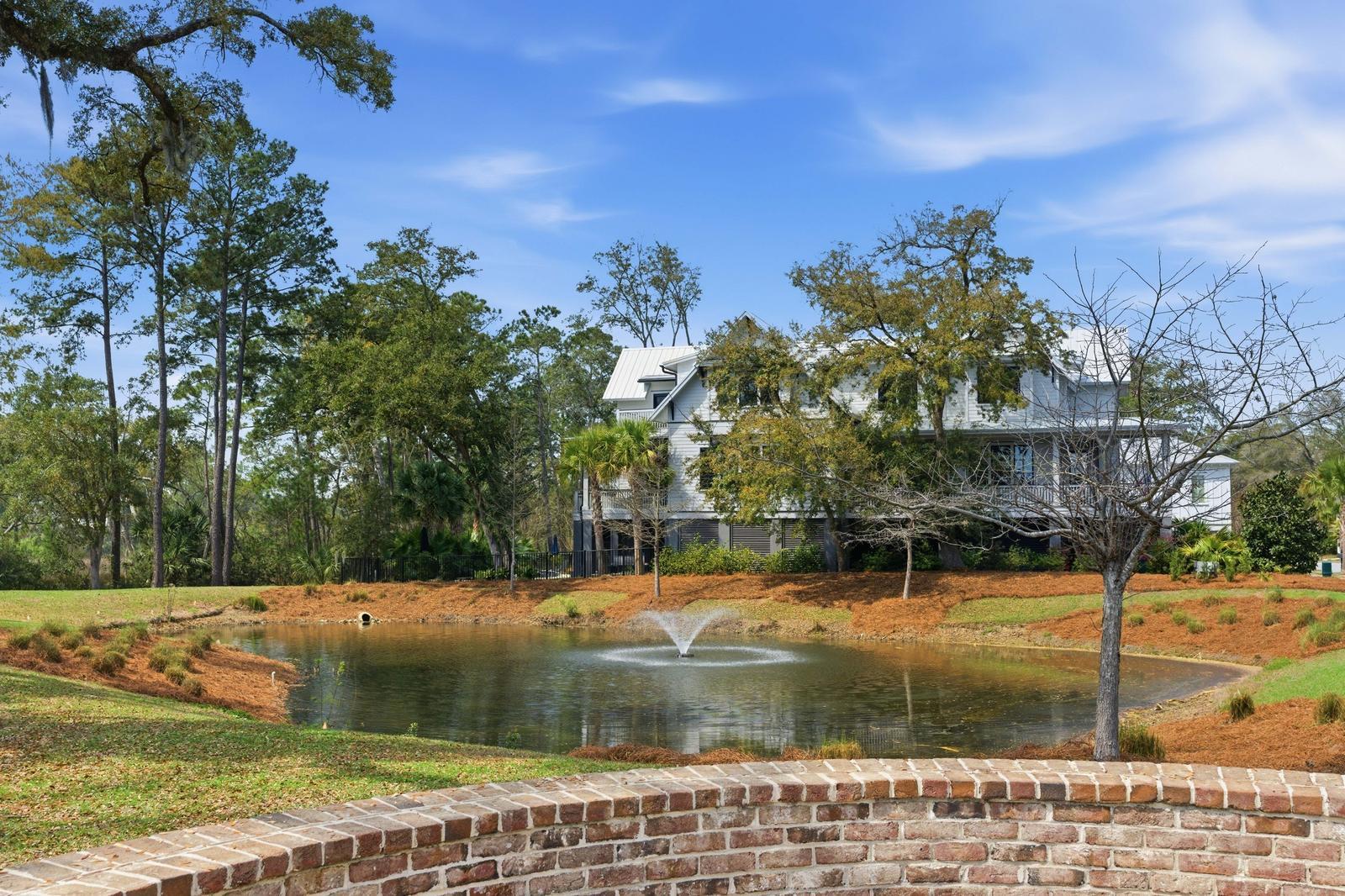 383 Bridgetown Pass Mount Pleasant, SC 29464 - Photo 61 of 66 81