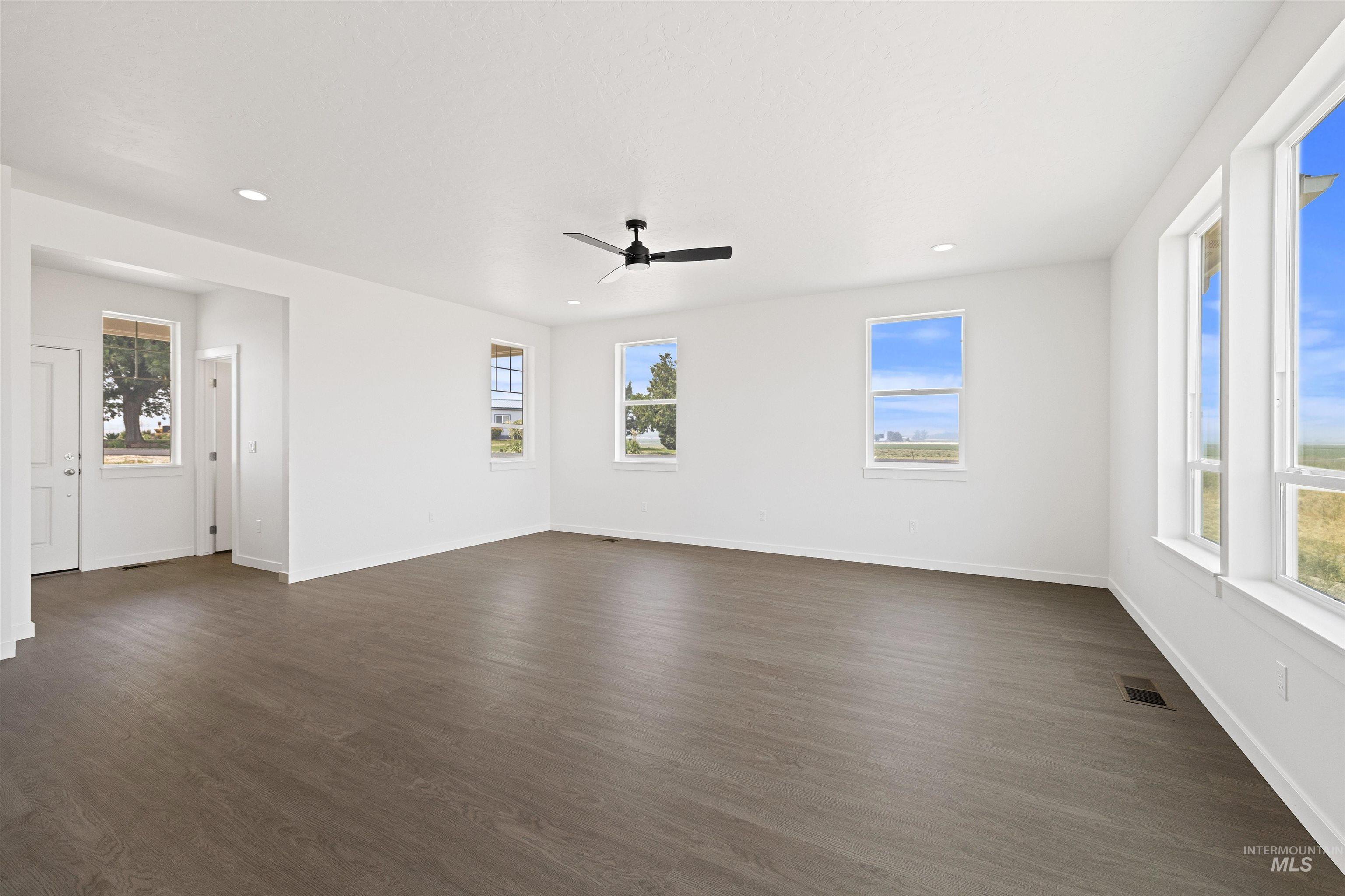 734 Hill Road Melba, ID 83641 - Photo 13 of 50