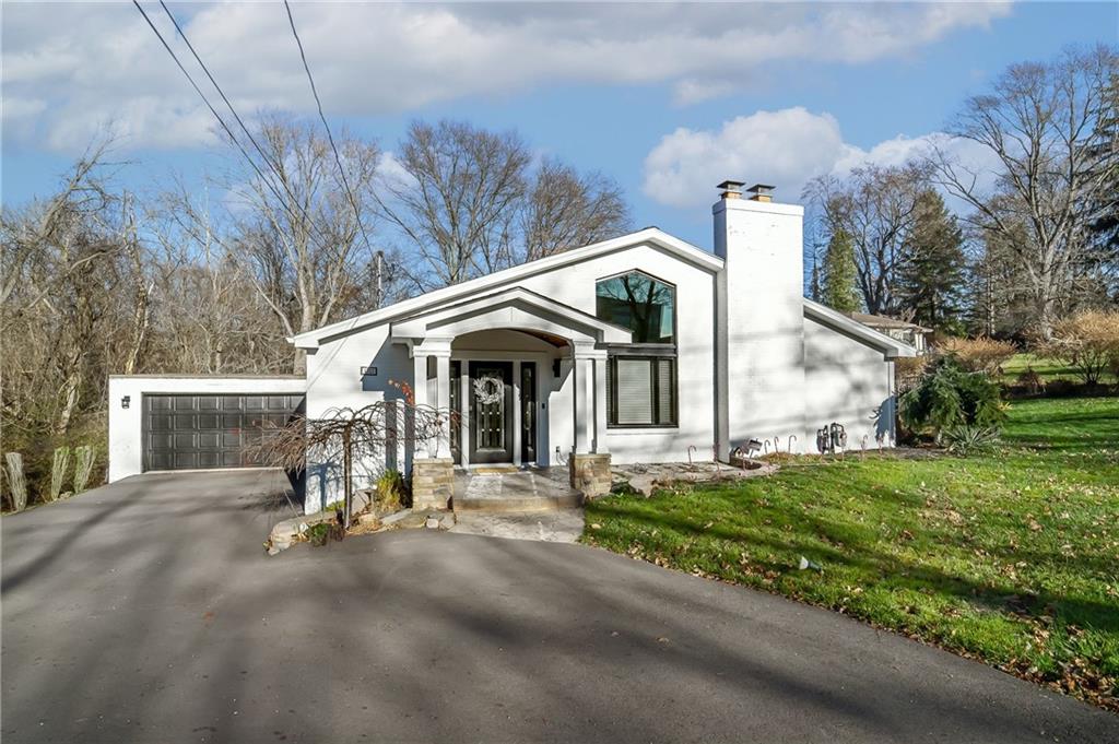 1725 Beaver Grade Road Coraopolis, PA 15108 - Photo 1 of 29 Gallery Image 1