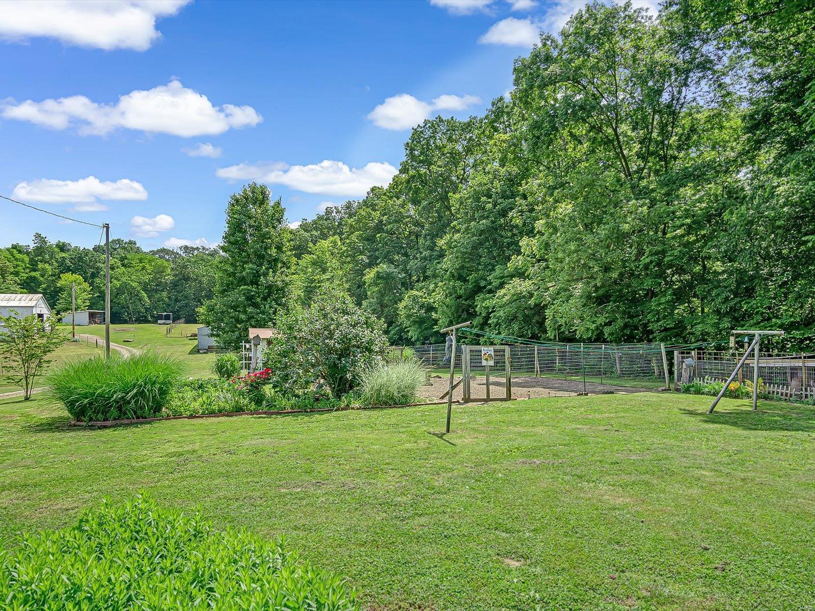 2100 Beckmann Road Lenzburg, IL 62255 - Photo 22 of 36