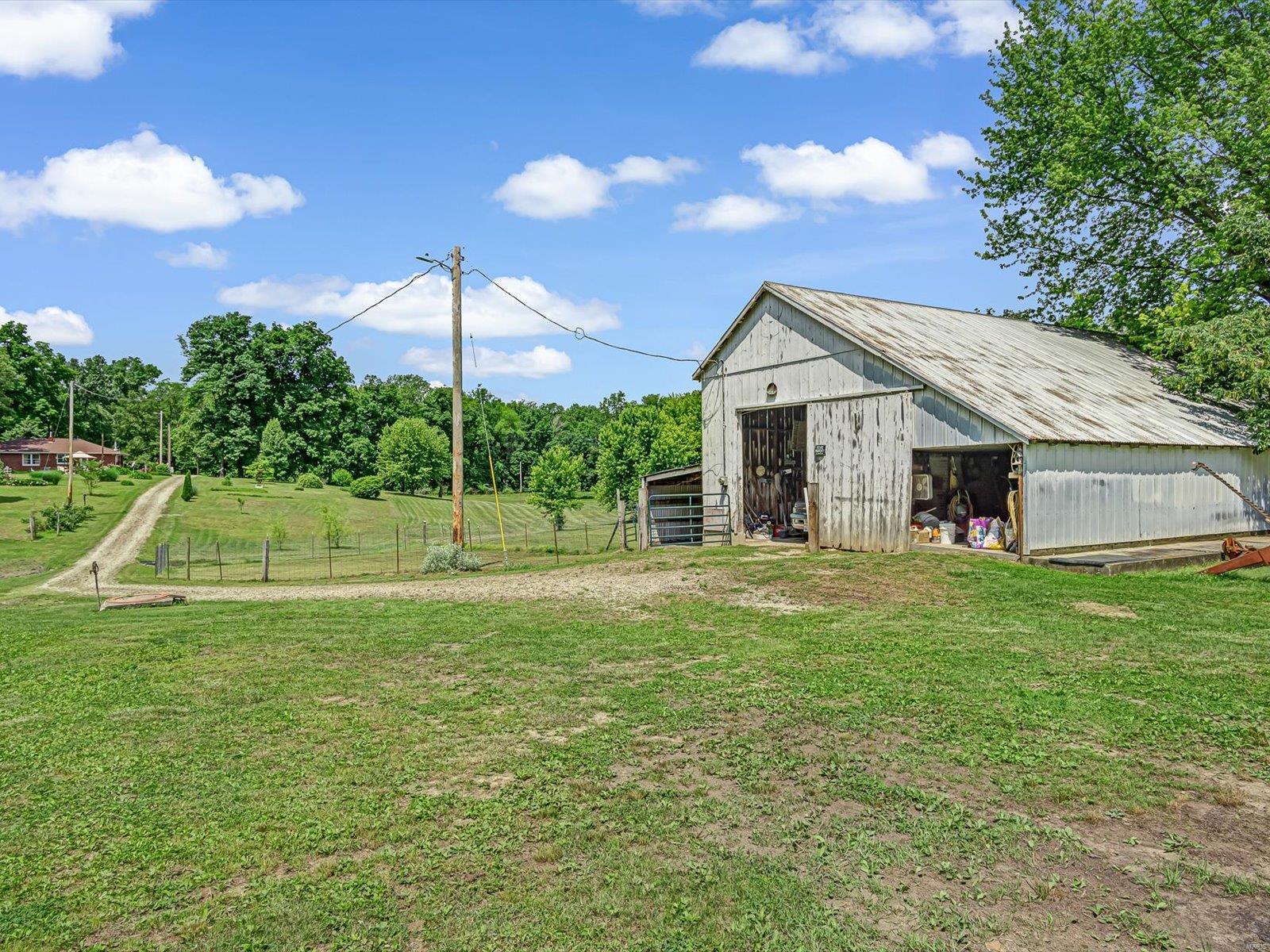 2100 Beckmann Road Lenzburg, IL 62255 - Photo 27 of 36