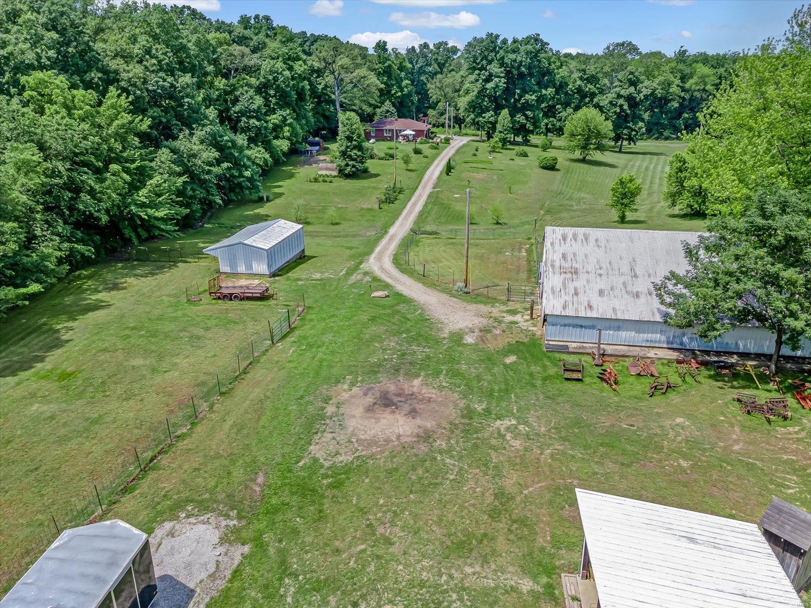 2100 Beckmann Road Lenzburg, IL 62255 - Photo 34 of 36