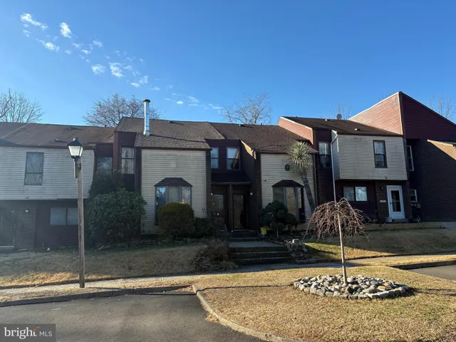 $350,000 | 1706 Julie Court, Bensalem, PA 19020