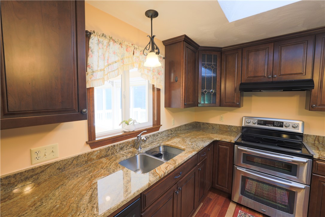 340 Greenville Road North Smithfield, RI 02896 - Photo 19 of 50 Kitchen