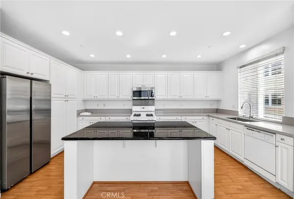 $4,200 | 2031 Arnold Way, Fullerton, CA 92833