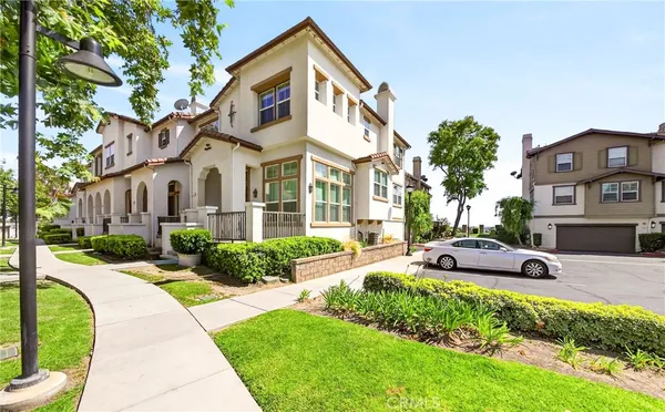$4,200 | 2031 Arnold Way, Fullerton, CA 92833