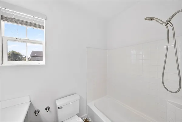 $4,200 | 2031 Arnold Way, Fullerton, CA 92833