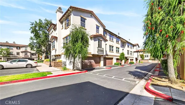 $4,200 | 2031 Arnold Way, Fullerton, CA 92833