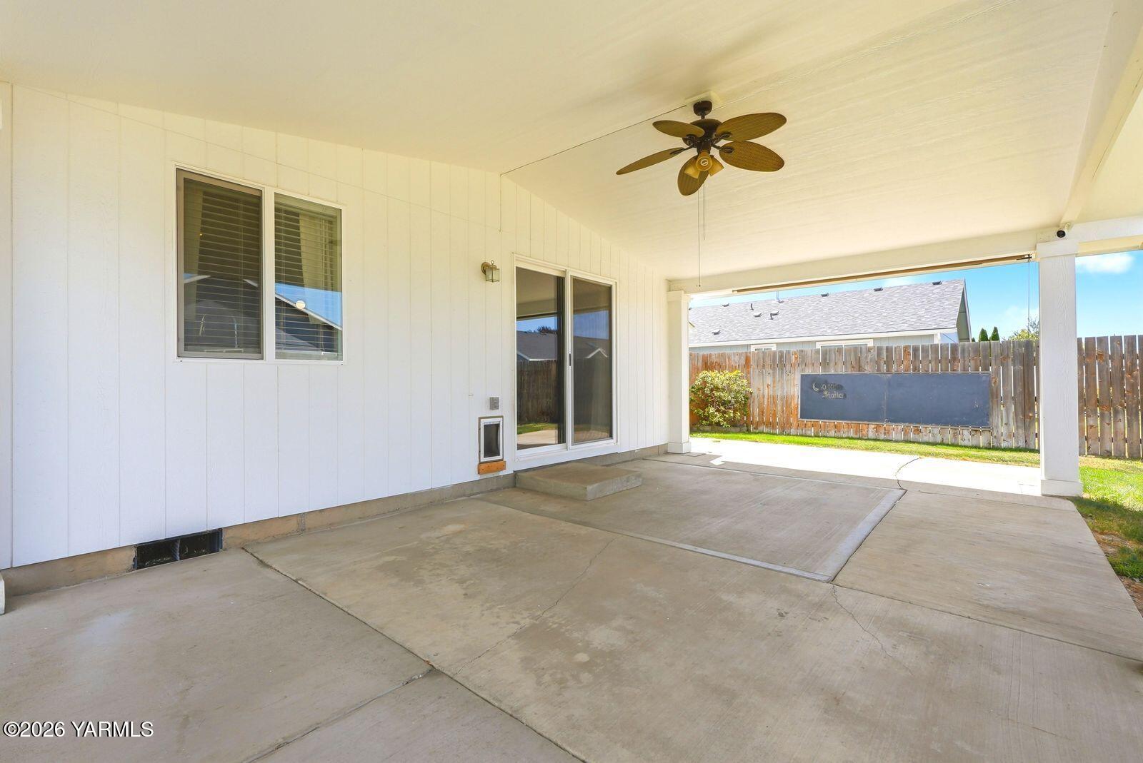 511 Millenium Avenue Moxee, WA 98936 - Photo 35 of 39 Back Patio