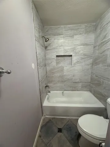 $1,900 | 4027 Summit Valley Drive, Houston, TX 77082