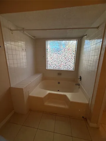 $1,900 | 4027 Summit Valley Drive, Houston, TX 77082