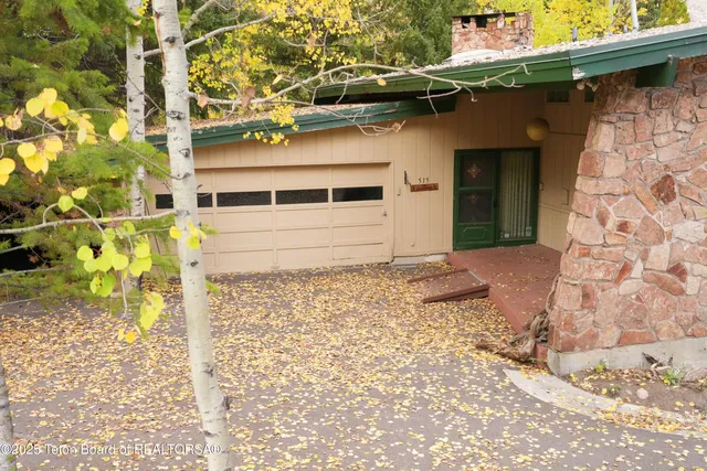 $2,650,000 | 515 Pine Drive, Jackson, WY 83001