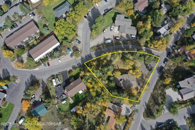 $2,650,000 | 515 Pine Drive, Jackson, WY 83001