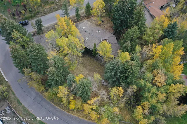 $2,650,000 | 515 Pine Drive, Jackson, WY 83001