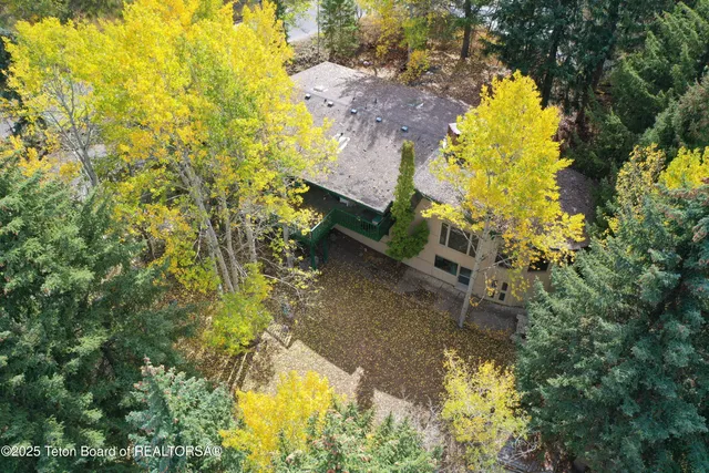$2,650,000 | 515 Pine Drive, Jackson, WY 83001
