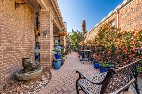 a view of a house with patio outdoor seating
