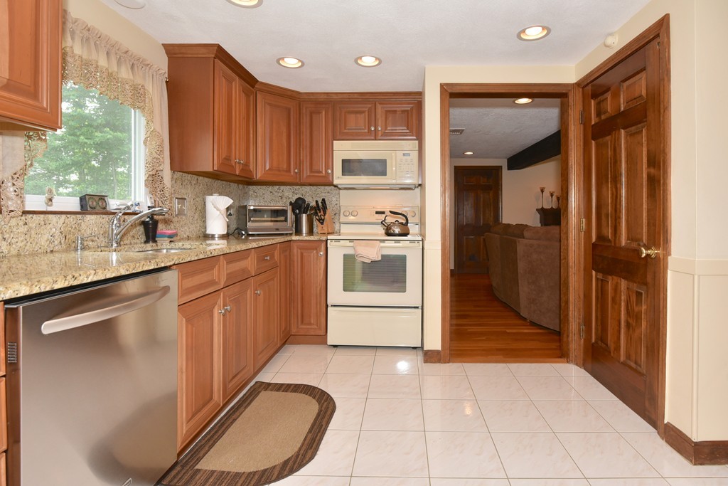 4 Robin Road Milford, MA 01757 - Photo 8 of 30 Gallery Image 8