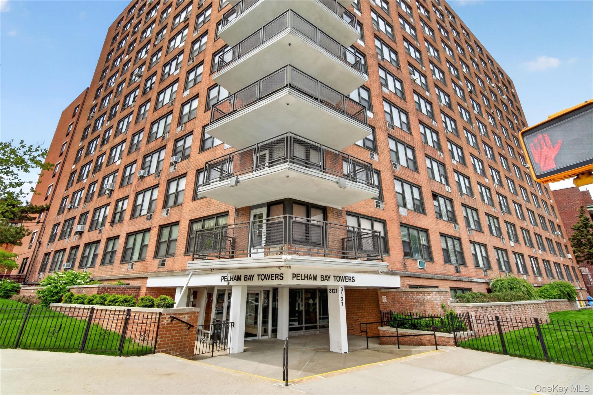 3121 Middletown Road, Unit 7L Bronx, NY 10461 - Photo 3 of 33