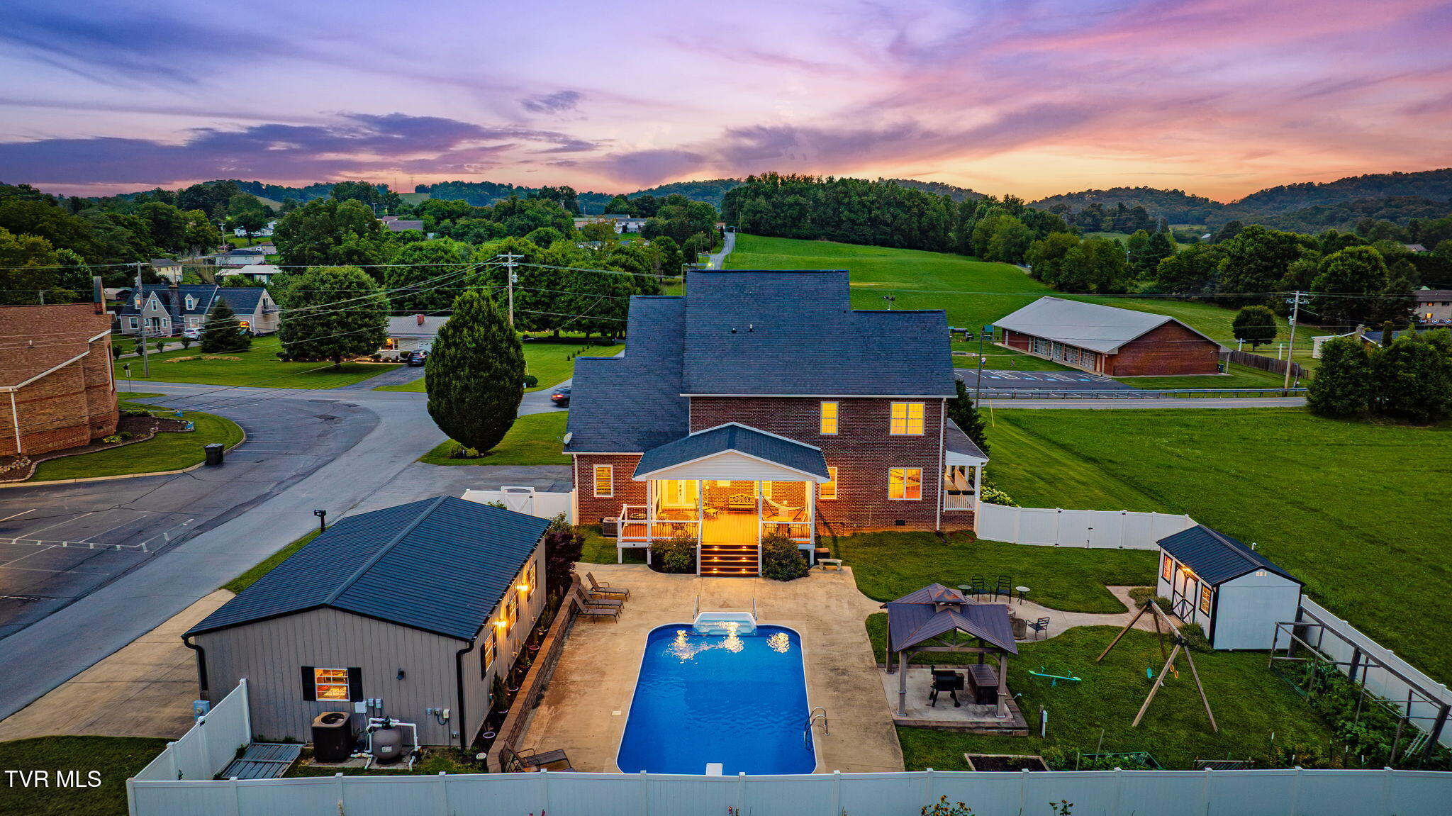 146 Hopson Road Johnson City, TN 37601 - Photo 57 of 78 205