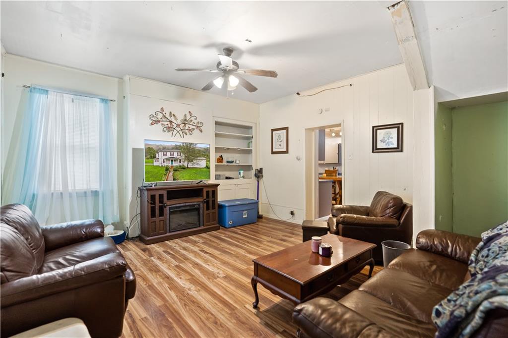 487 B Blockhouse Run Road New Brighton, PA 15066 - Photo 13 of 25 Living Room