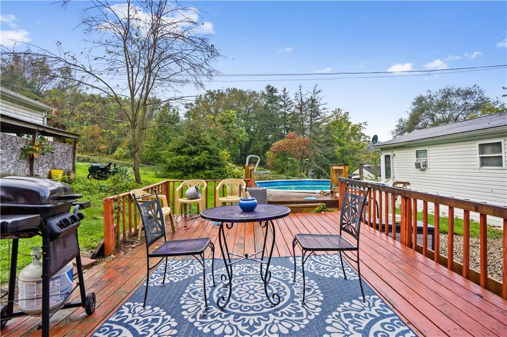 487 B Blockhouse Run Road New Brighton, PA 15066 - Photo 23 of 25 Patio Area