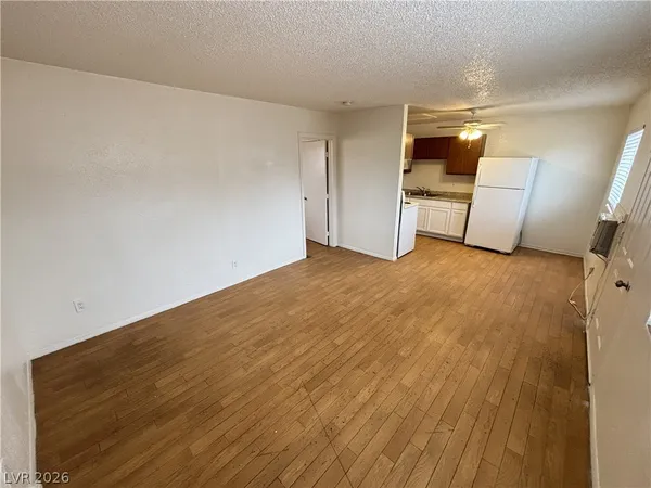 $895 | 270 Tungsten Street, Unit C, Henderson, NV 89015