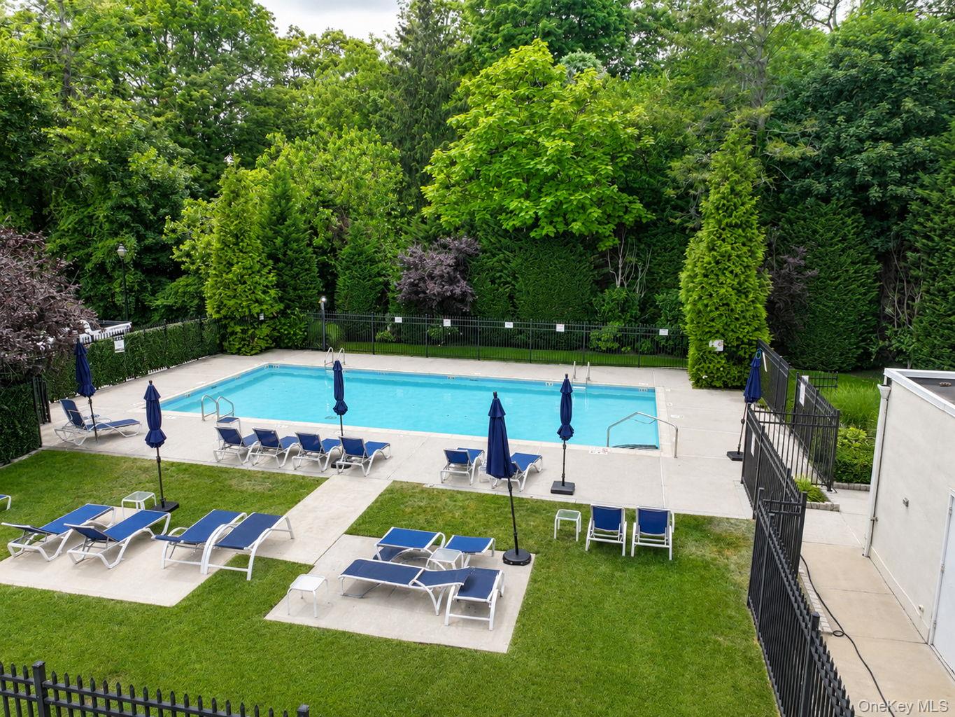 1 Scarsdale Road, Unit 409 Tuckahoe, NY 10707 - Photo 35 of 42 Outdoor Pool