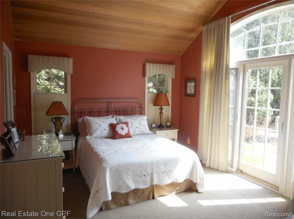 1 Hampton Road Grosse Pointe, MI 48236 - Photo 10 of 24 9 1 Hampton 017.JPG