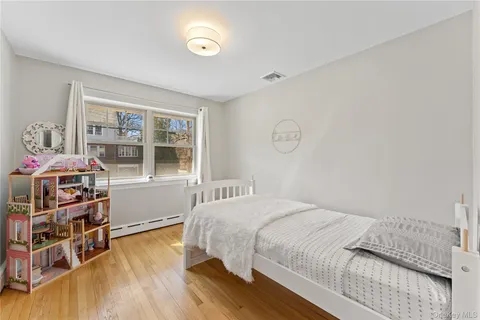 $899,000 | 7 Olinda Avenue, Hastings-on-Hudson, NY 10706