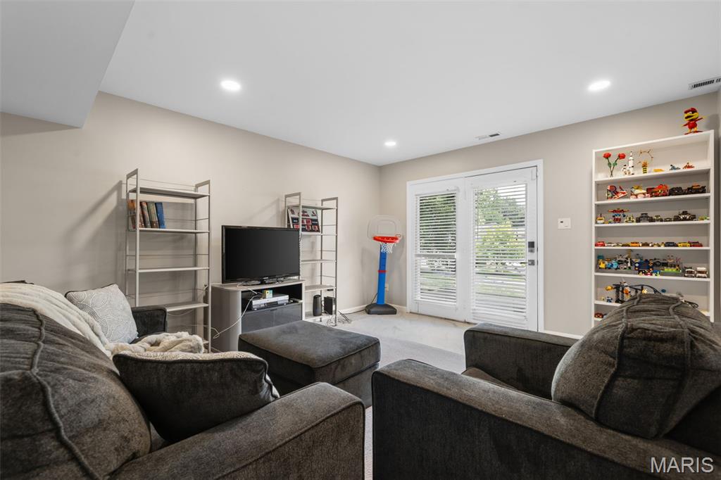 1028 North Spoede Road Creve Coeur, MO 63146 - Photo 39 of 56