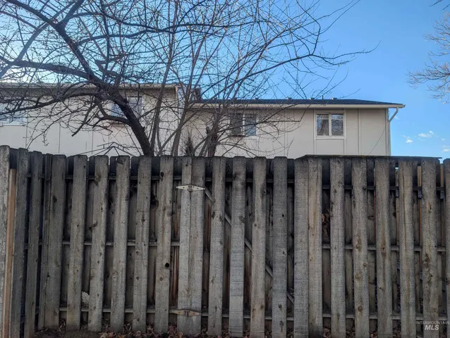 $189,900 | 2405 Cherry Street, Caldwell, ID 83605