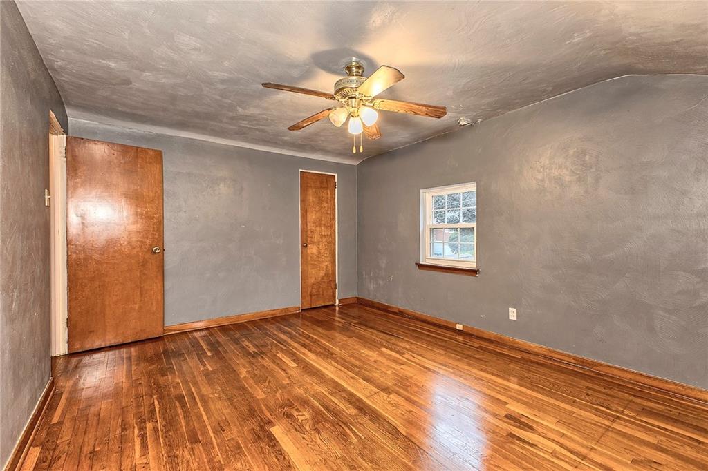 929 Roland Road Pittsburgh, PA 15221 - Photo 13 of 28 Gallery Image 13