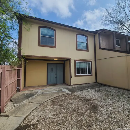 $1,700 | 12020 Maple Rock Court, San Antonio, TX 78230