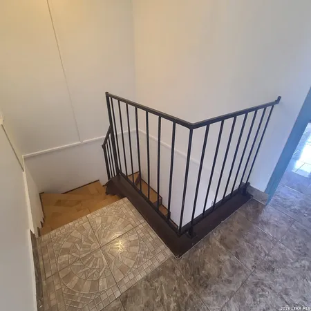 $1,700 | 12020 Maple Rock Court, San Antonio, TX 78230