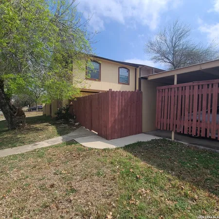 $1,700 | 12020 Maple Rock Court, San Antonio, TX 78230