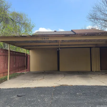 $1,700 | 12020 Maple Rock Court, San Antonio, TX 78230