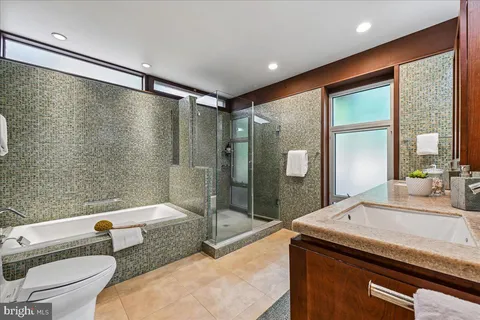 $1,995,000 | 6620 Fernwood Court, Bethesda, MD 20817