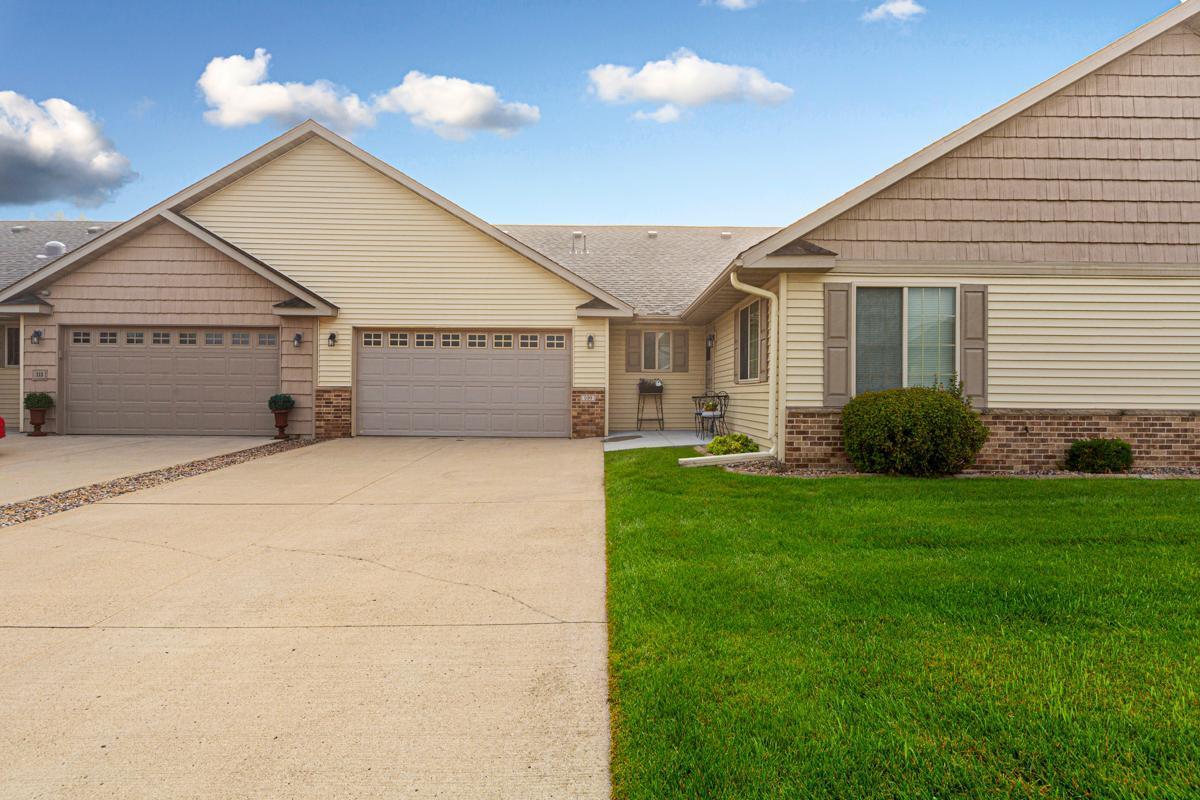 109 Nicklaus Path Mankato, MN 56001 - Photo 3 of 32