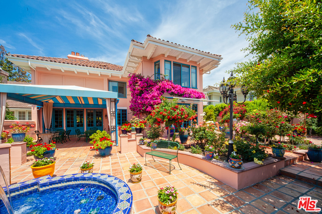 2113 Stoney Hill Road Los Angeles, CA 90049 - Photo 12 of 48
