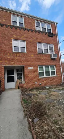 $3,900 | 72-19 31st Avenue | Jackson Heights