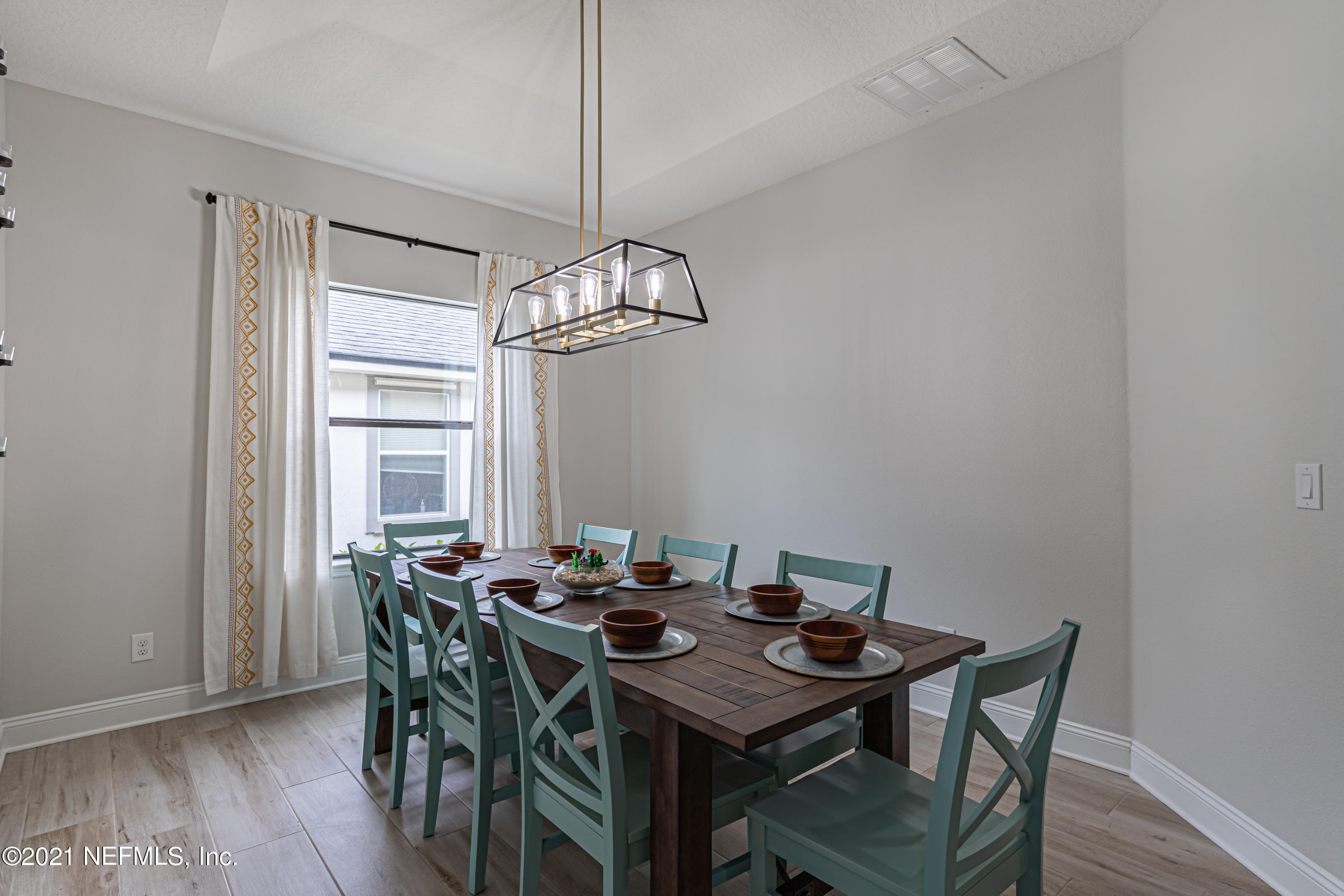 111 Puritan Road Ponte Vedra, FL 32081 - Photo 9 of 47 10 Dining Room