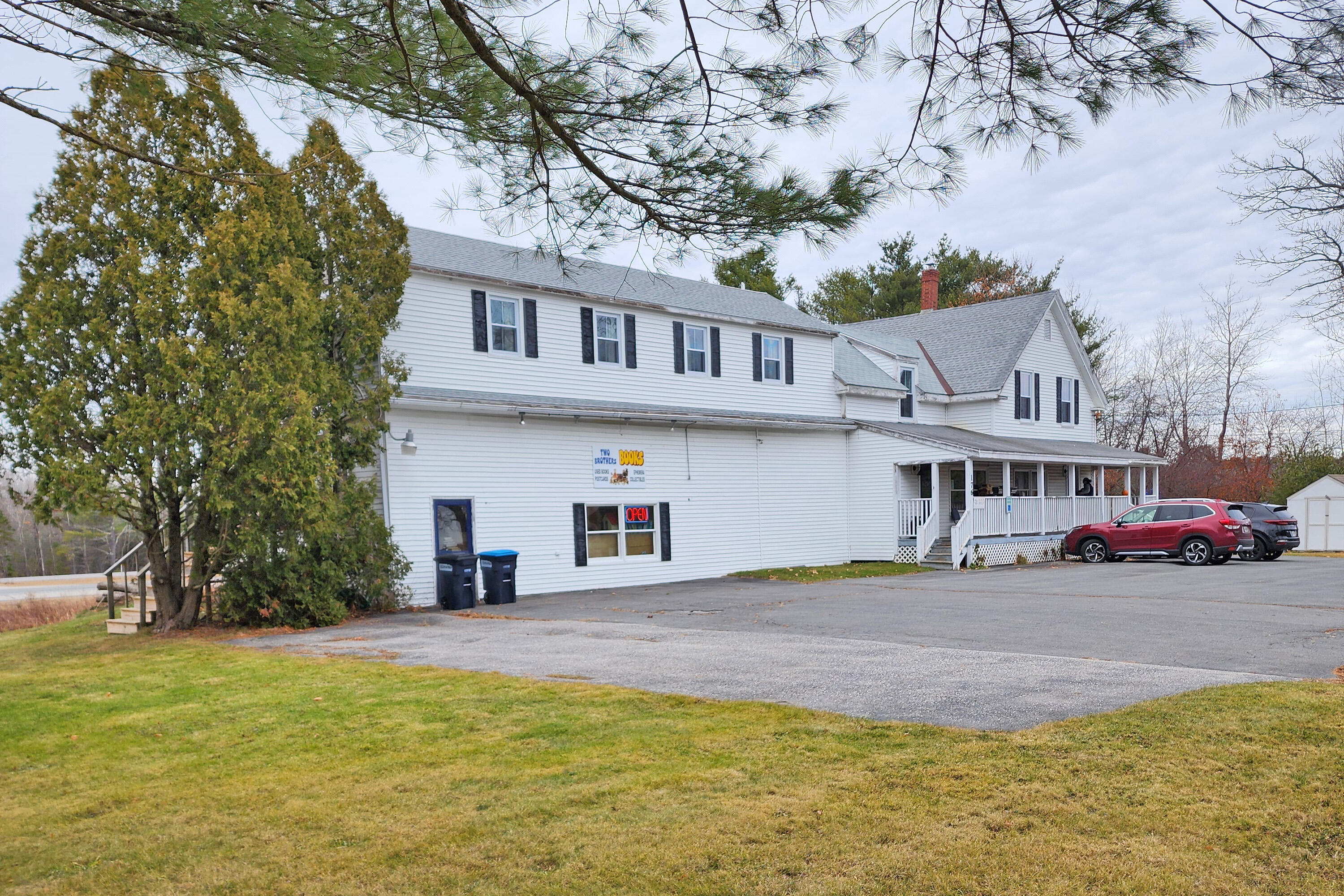 176 Highway 1 Freeport, ME 04032 - Photo 2 of 13 20241126_091935