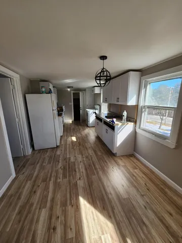 $675,000 | 176 Highway 1, Freeport, ME 04032