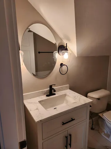 $675,000 | 176 Highway 1, Freeport, ME 04032