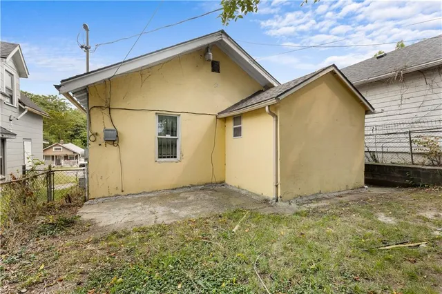 $79,000 | 2936 Jackson Avenue, Kansas City, MO 64128