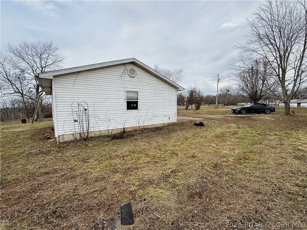 27 Russell Loop Brumley, MO 65017 - Photo 8 of 12