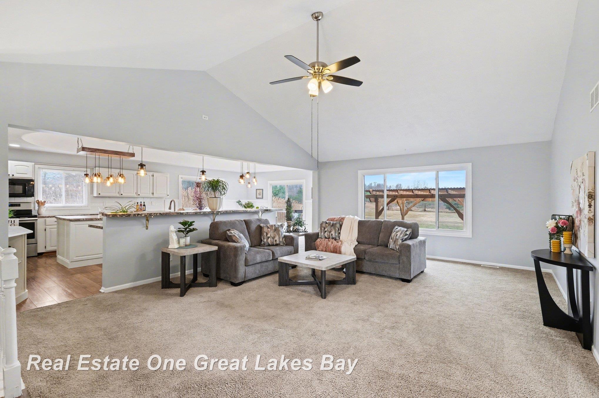 2024 Montague Road Davison, MI 48423 - Photo 5 of 32 50201951-d82e620d-b5bd-4b71-9cdd-f1f7e3a12d0c.JPG