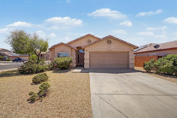 $2,100 | 3903 West Goodman Drive, Glendale, AZ 85308