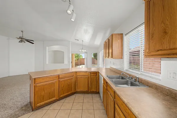 $2,100 | 3903 West Goodman Drive, Glendale, AZ 85308