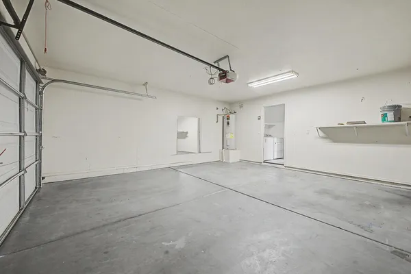 $2,100 | 3903 West Goodman Drive, Glendale, AZ 85308